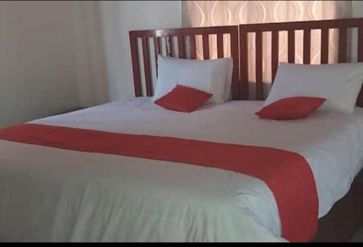 Pillacol Guest House Victoria Falls Exterior foto